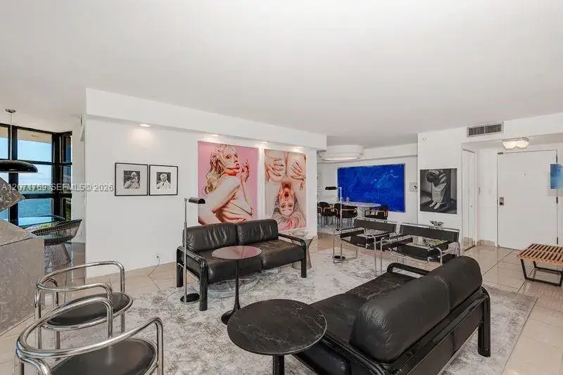 3 bedroom 2 bath Residential for sale at 1000 QUAYSIDE TERRACE # 1901, Miami FL 33138