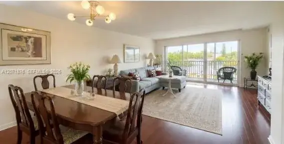 2 bedroom 2 bath Residential for sale at 215 SE 3rd Ave # 308C, Hallandale Beach FL 33009