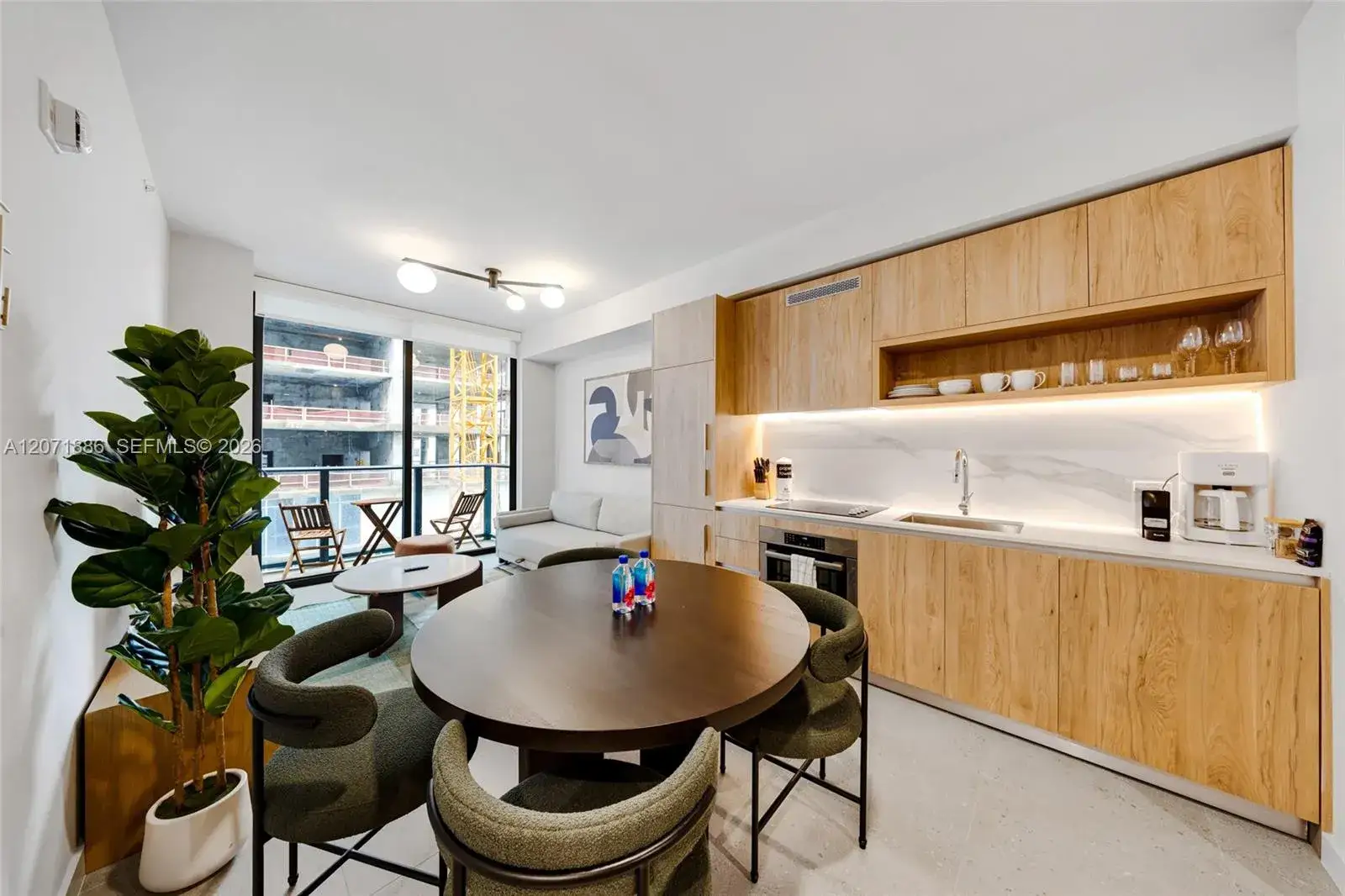 1 bedroom 1 bath Residential Lease for rent at 11 NE 6th St # 2804, Miami FL 33132