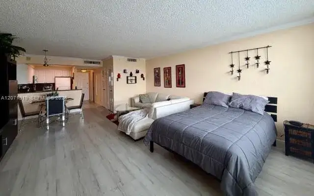 1 bath Residential Lease for rent at 2501 S Ocean Dr, Hollywood FL 33019