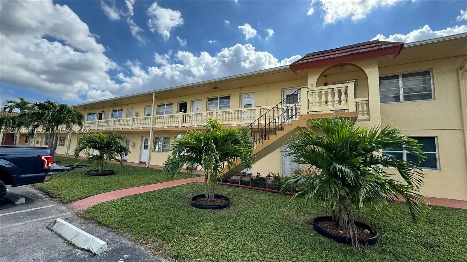 1 bedroom 1 bath Residential for sale at 160 NE 203rd Ter # E20, Miami Gardens FL 33179