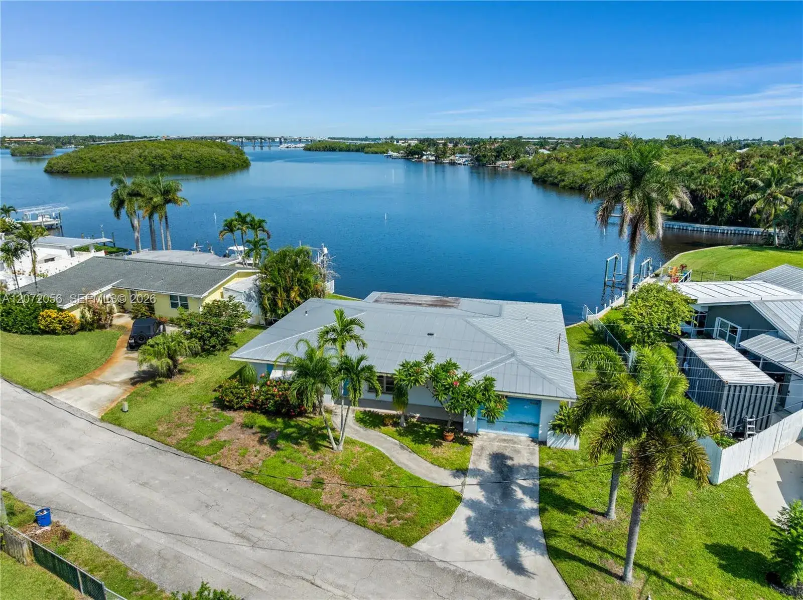 3 bedroom 2 bath Residential for sale at 216 SW Cabana Point Cir, Stuart FL 34994