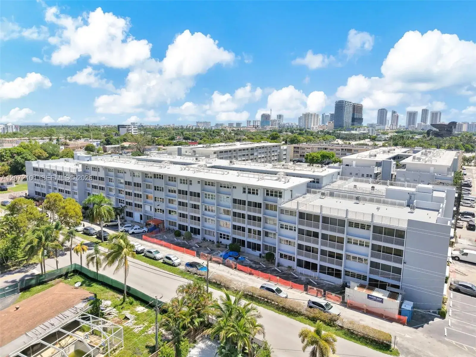 2 bedroom 1 bath Residential for sale at 215 SE 3rd Ave # 206B, Hallandale Beach FL 33009