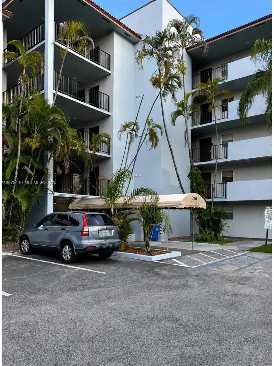 2 bedroom 2 bath Residential for sale at 3955 N Nob Hill Rd # 403, Sunrise FL 33351