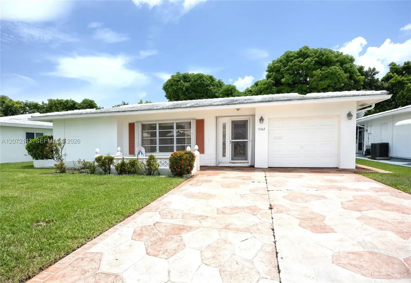 2 bedroom 2 bath Residential for sale at 7102 NW 71st St, Tamarac FL 33321