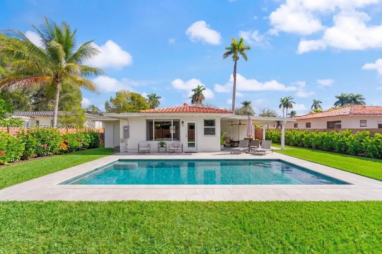 3 bedroom 2 bath Residential for sale at 10650 NE 11th Ct, Miami Shores FL 33138