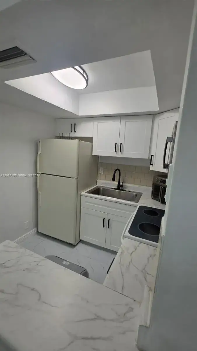 2 bedroom 1 bath Residential Lease for rent at 5303 NW 18th Ct # 5303, Lauderhill FL 33313