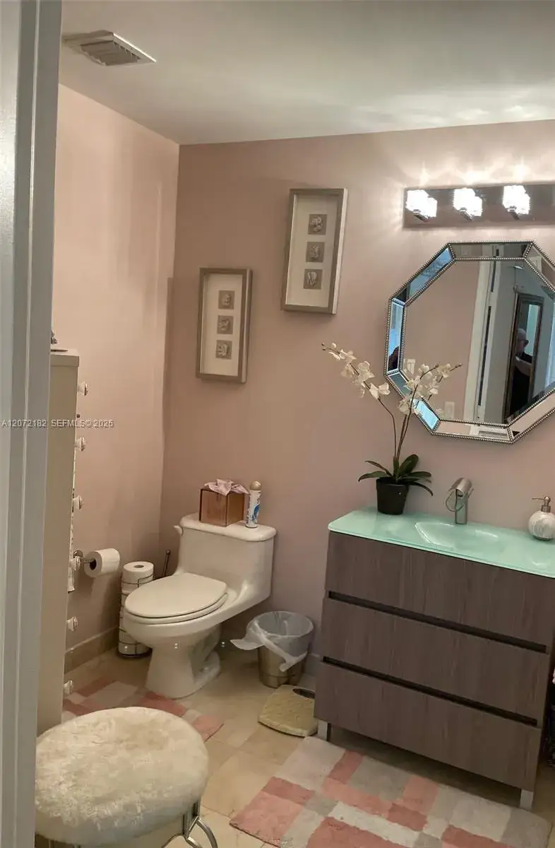 1 bedroom 1 bath Residential for sale at 6365 Collins Ave, Miami Beach FL 33141