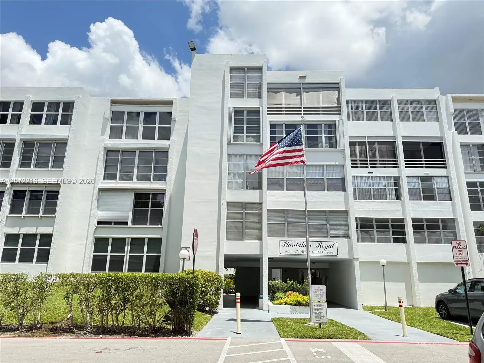 2 bedroom 2 bath Residential for sale at 6903 Cypress Rd # C26, Plantation FL 33317