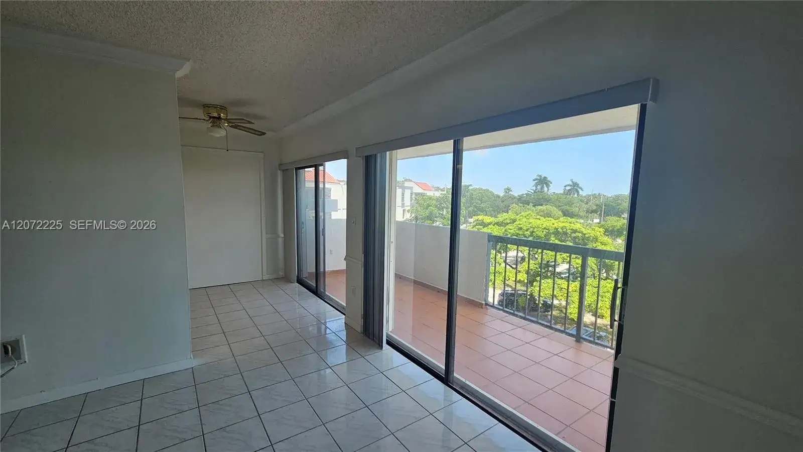 2 bedroom 2 bath Residential for sale at 5800 SW 127th Ave # 2420, Miami FL 33183