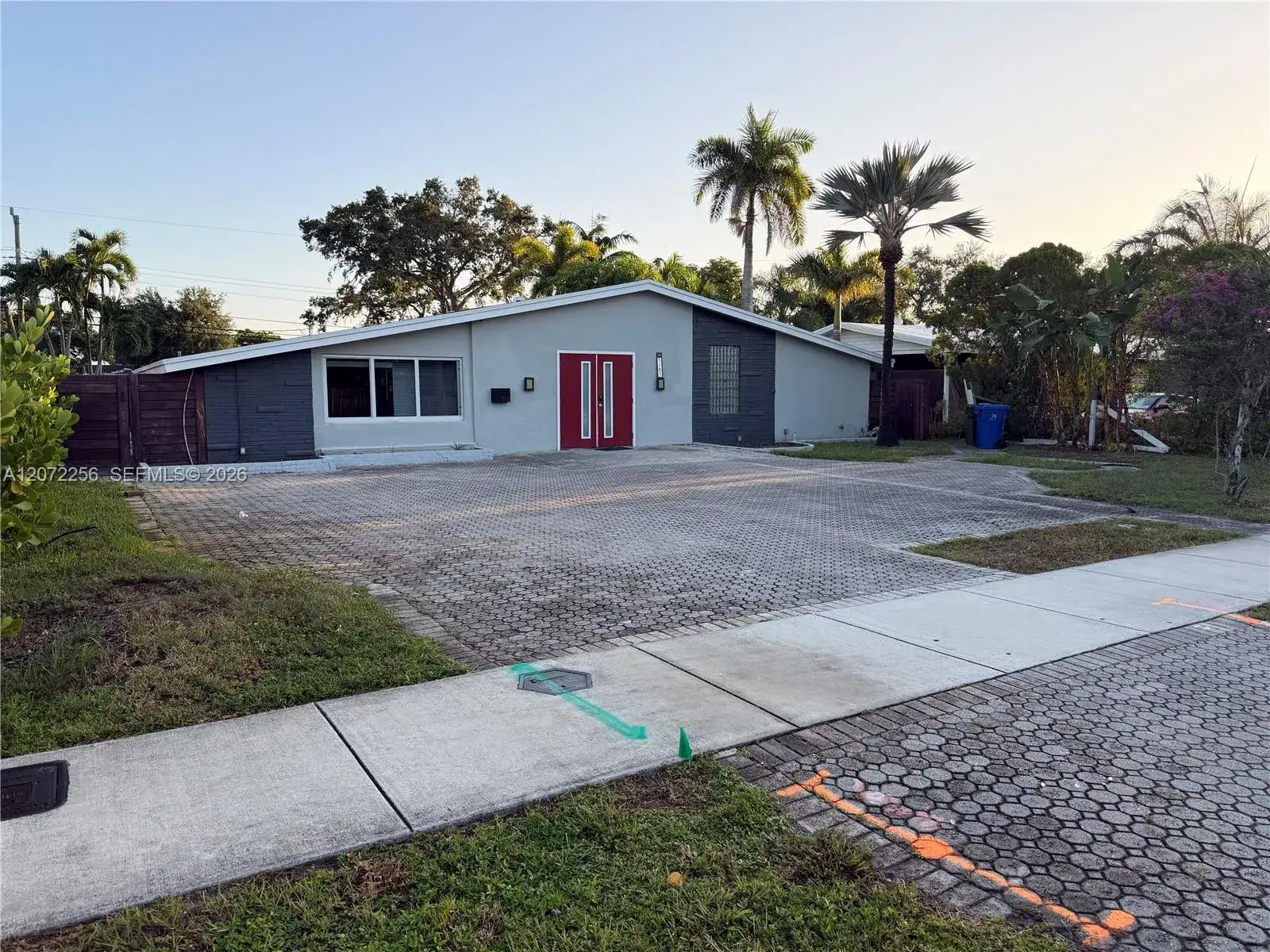 6 bedroom 2 bath Residential for sale at 3161 Riverland Rd, Fort Lauderdale FL 33312