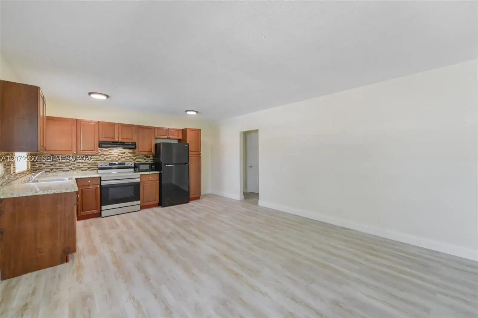 1 bedroom 1 bath Residential Lease for rent at 5420 NE 22nd Ter # 6, Fort Lauderdale FL 33308