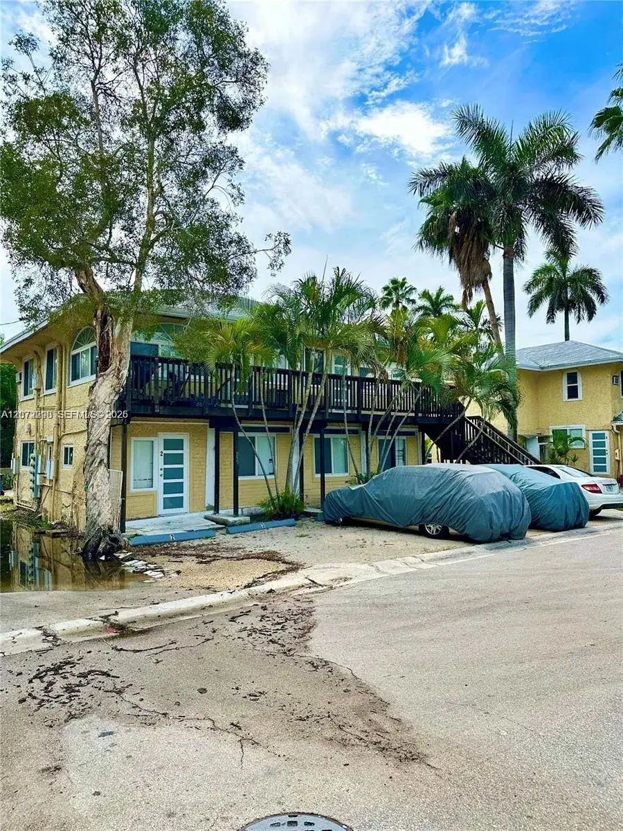 1 bedroom 1 bath Residential Lease for rent at 955 Buchanan St # 3, Hollywood FL 33019