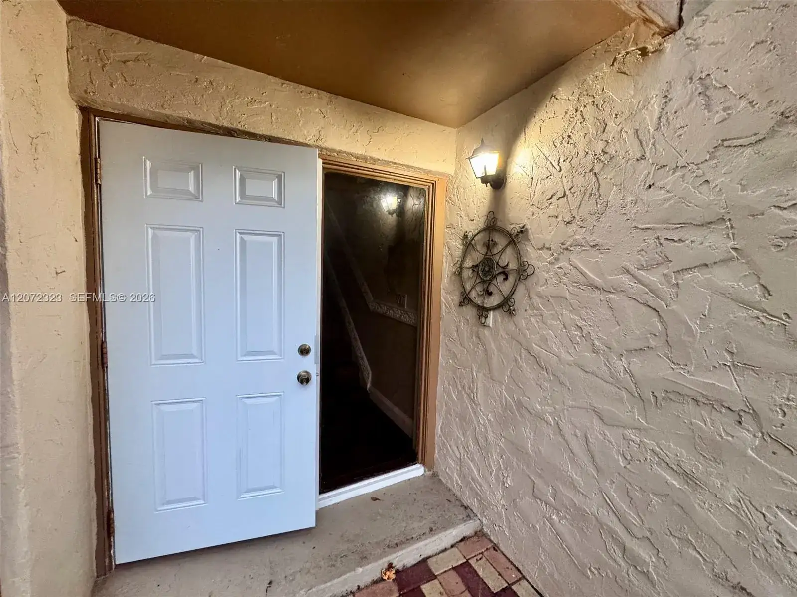 3 bedroom 2 bath Residential Lease for rent at 32 Wimbledon Lake Dr # 221, Plantation FL 33324