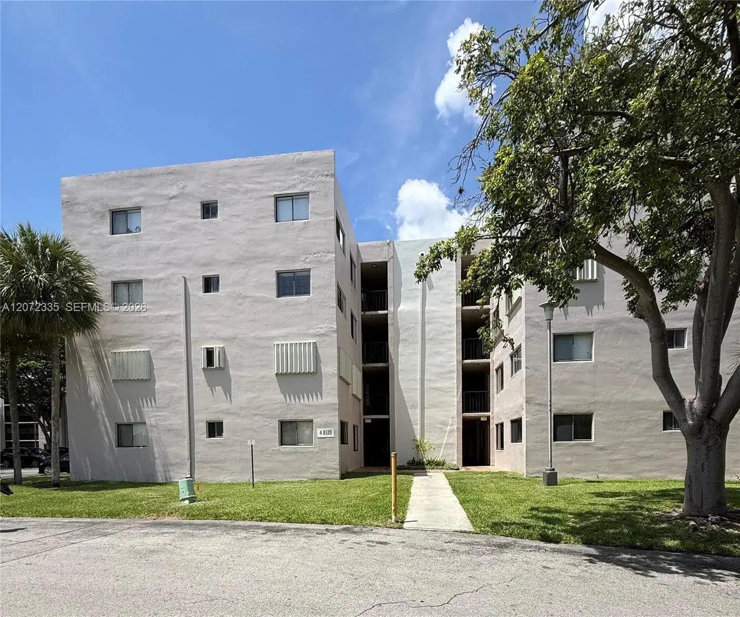 3 bedroom 2 bath Residential for sale at 8520 SW 133rd Ave Rd # 406, Miami FL 33183