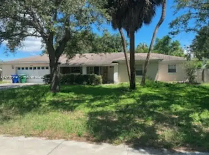 4 bedroom 2 bath Residential for sale at 4011 W angeles st, Tampa FL 33629