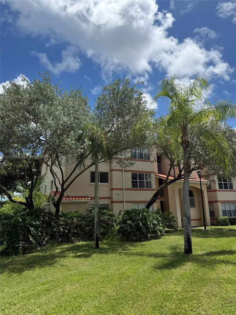 2 bedroom 2 bath Residential Lease for rent at 3450 N Pinewalk Dr N # 421, Margate FL 33063