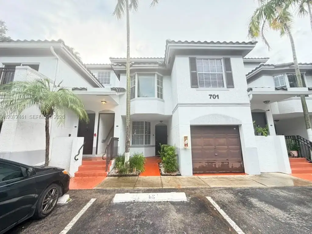 3 bedroom 3 bath Residential Lease for rent at 701 SW 148th Ave # 104, Sunrise FL 33325