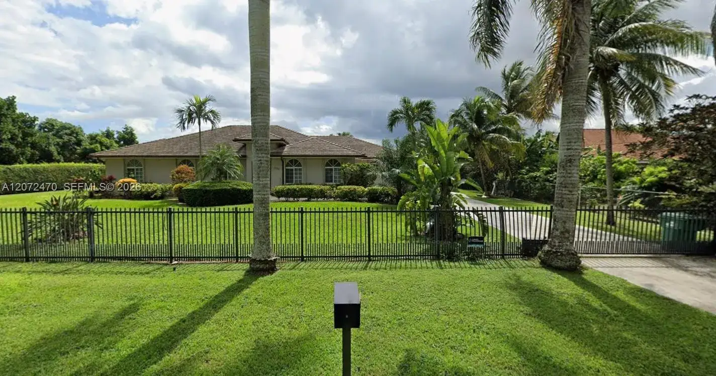 5 bedroom 3 bath Residential for sale at 15720 SW 252nd St, Homestead FL 33031