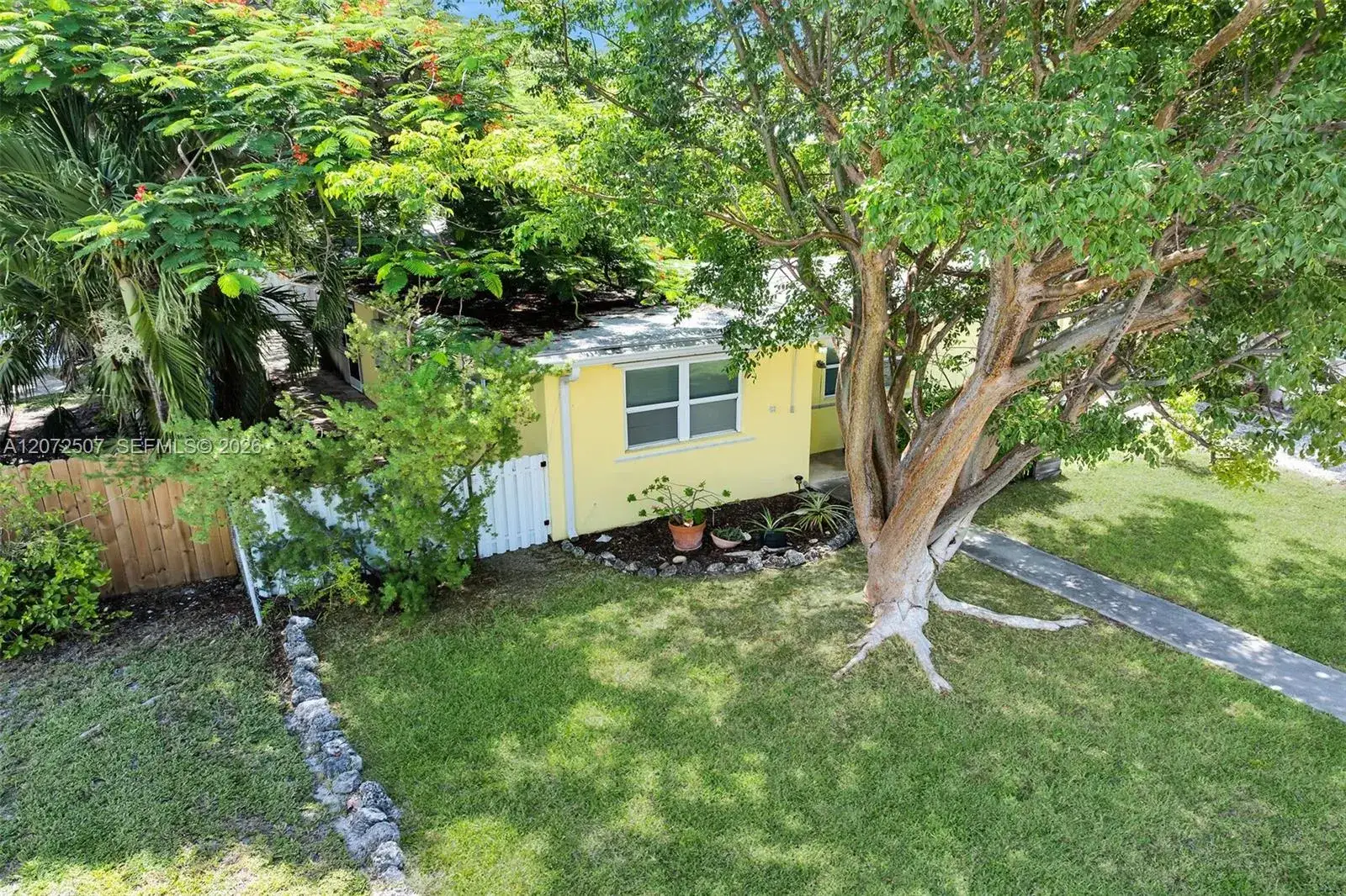 2 bedroom 1 bath Residential for sale at 354 96th Street Ocean, Marathon FL 33050