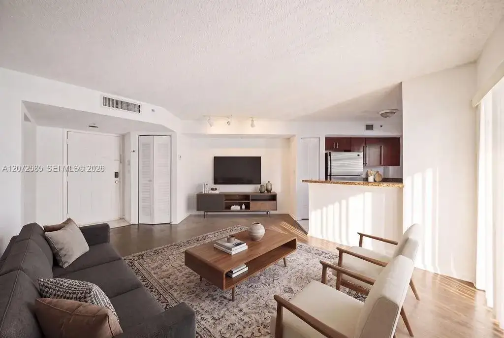 2 bedroom 2 bath Residential for sale at 771 N Pine Island Rd # 205, Plantation FL 33324