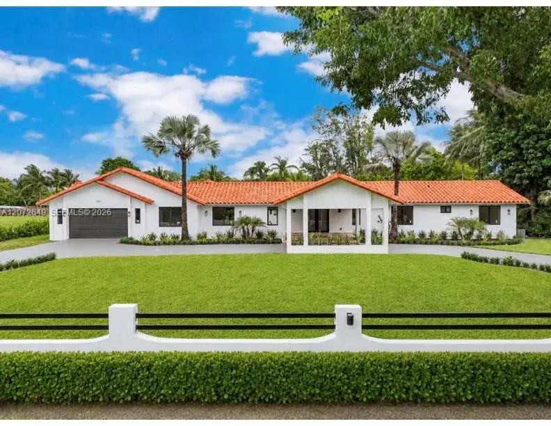 5 bedroom 5 bath Residential for sale at 11901 SW 45th St, Miami FL 33175