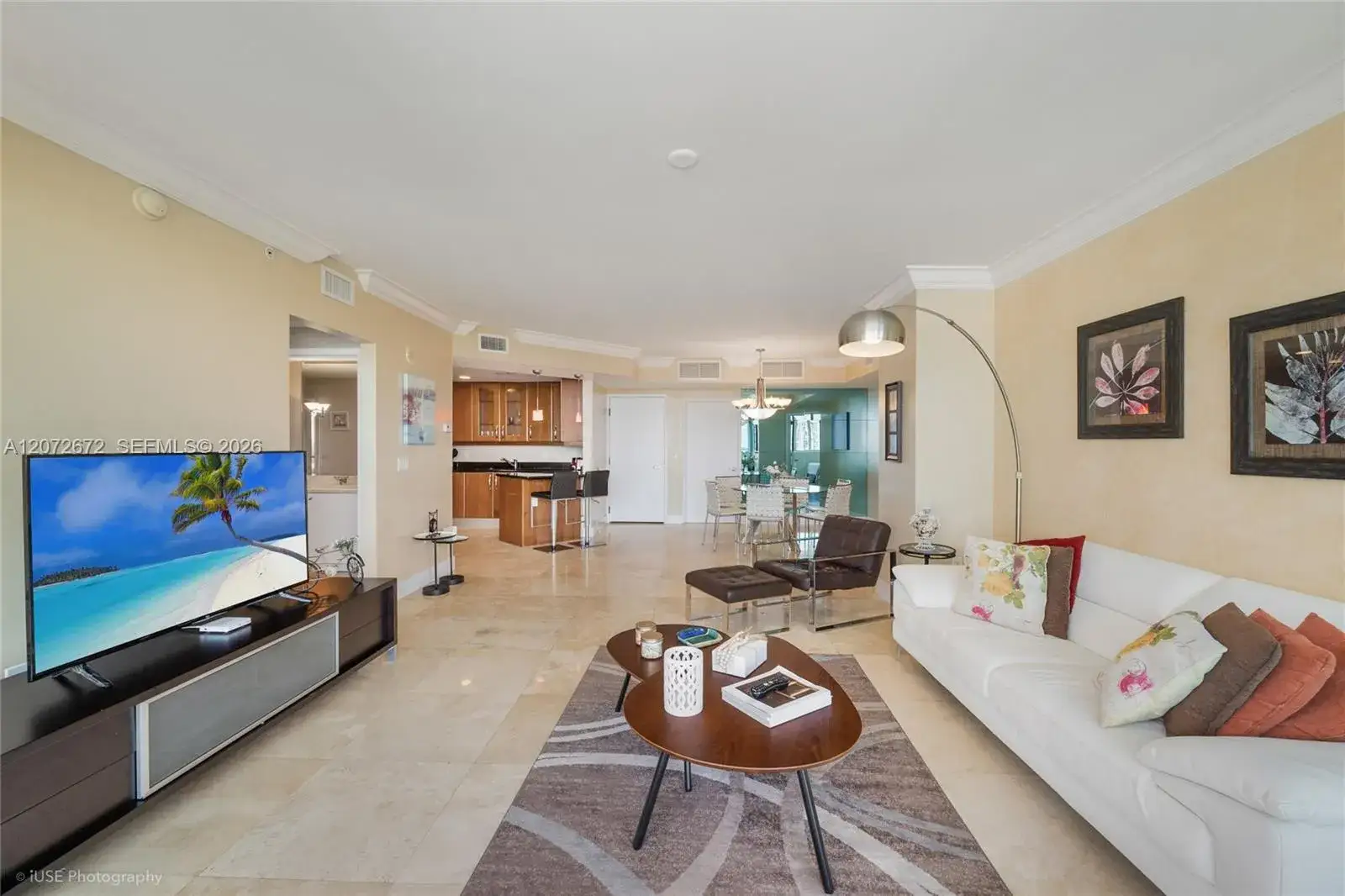 2 bedroom 2 bath Residential Lease for rent at 19400 Turnberry Way # 922, Aventura FL 33180