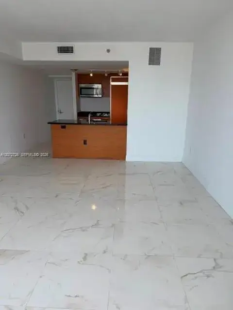 1 bedroom 1 bath Residential Lease for rent at 50 W Biscayne Blvd # 3907, Miami FL 33132