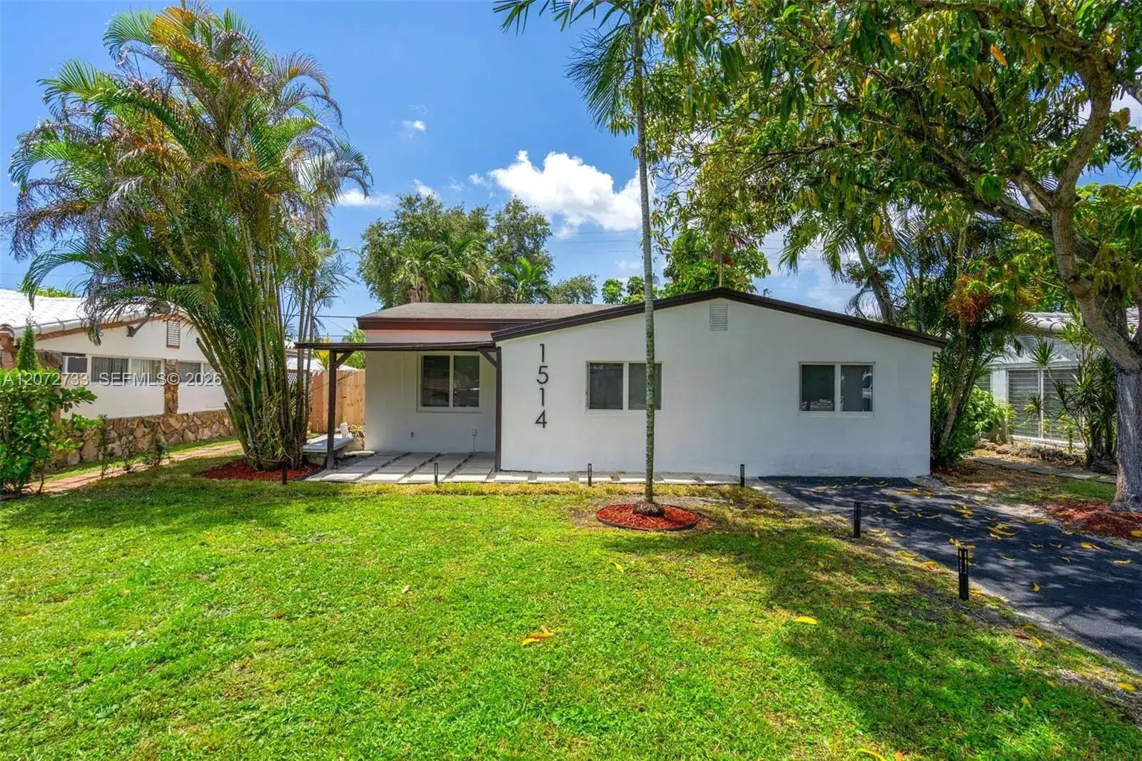 3 bedroom 2 bath Residential for sale at 1514 NE 176th St, North Miami Beach FL 33162