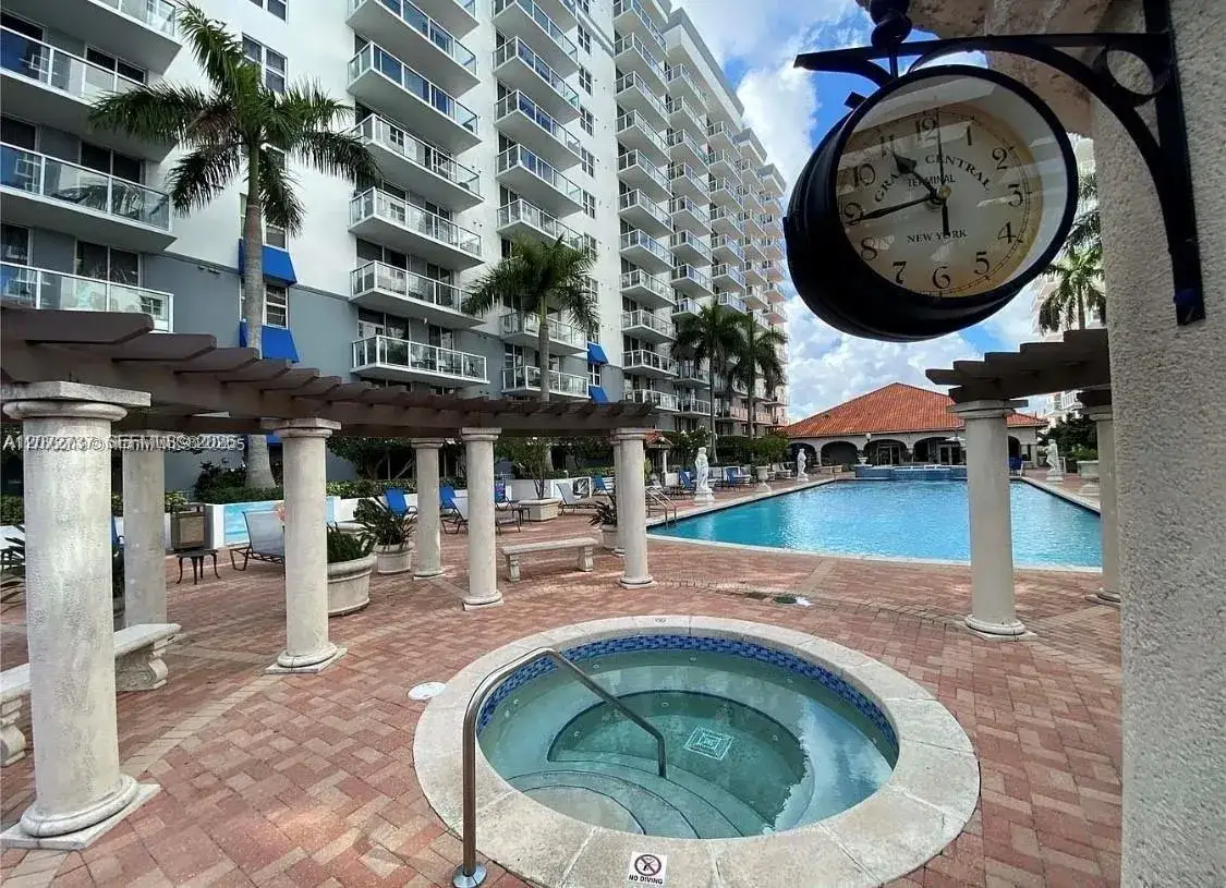 1 bedroom 1 bath Residential Lease for rent at 5085 NW 7th St # 512, Miami FL 33126