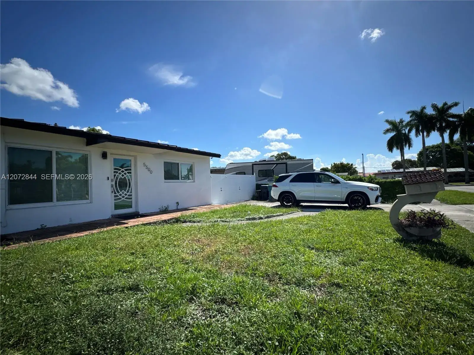 2 bedroom 1 bath Residential Lease for rent at 5500 NW 178th Ter, Miami Gardens FL 33055