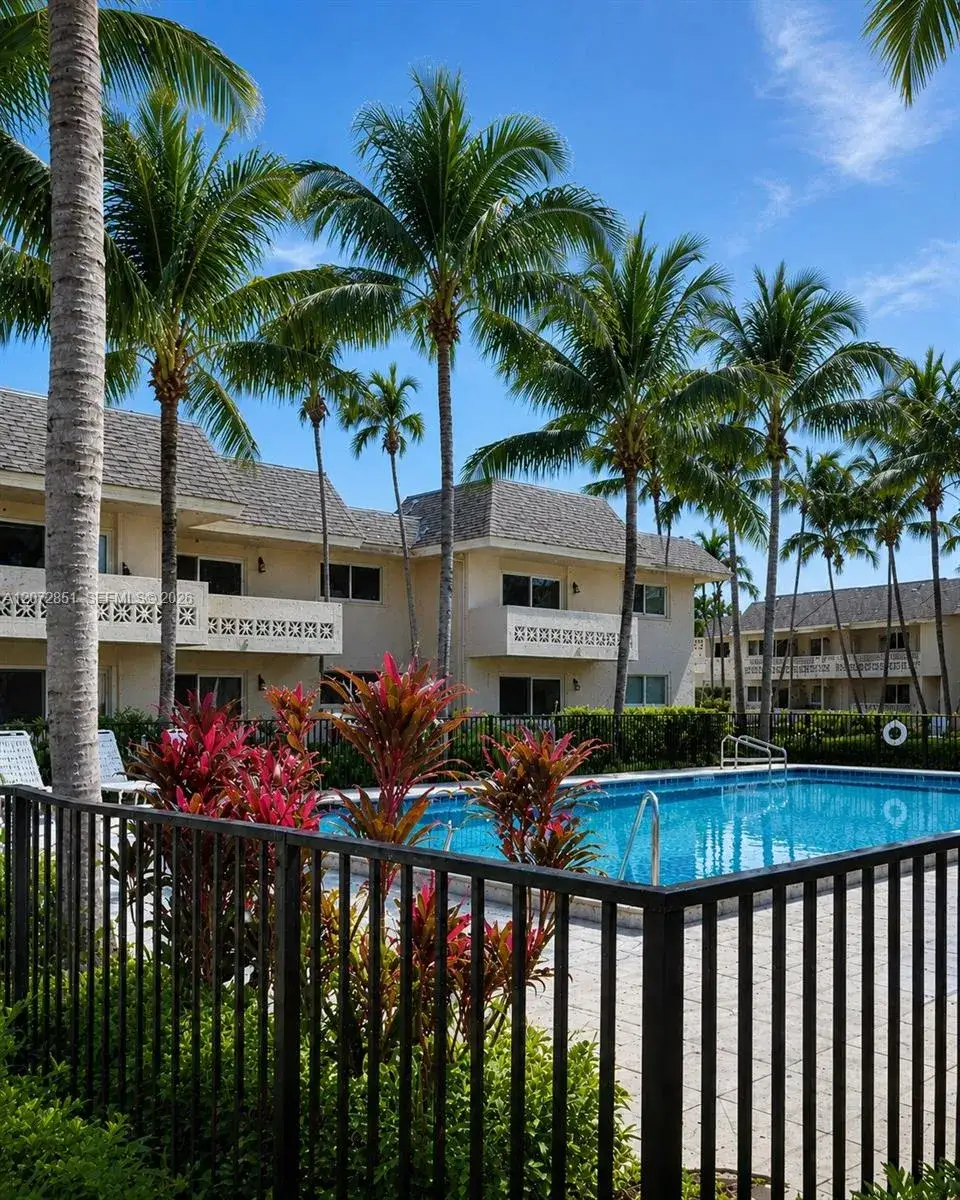 14500 SW 88th Ave # 227, Palmetto Bay FL 33176