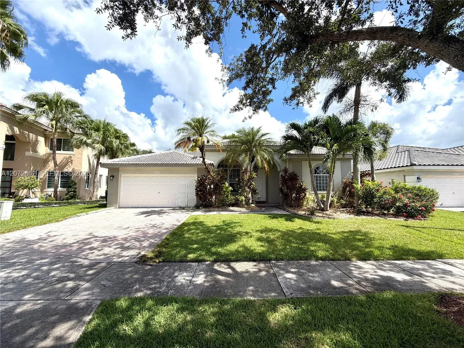 4 bedroom 3 bath Residential for sale at 16747 NW 10th St, Pembroke Pines FL 33028