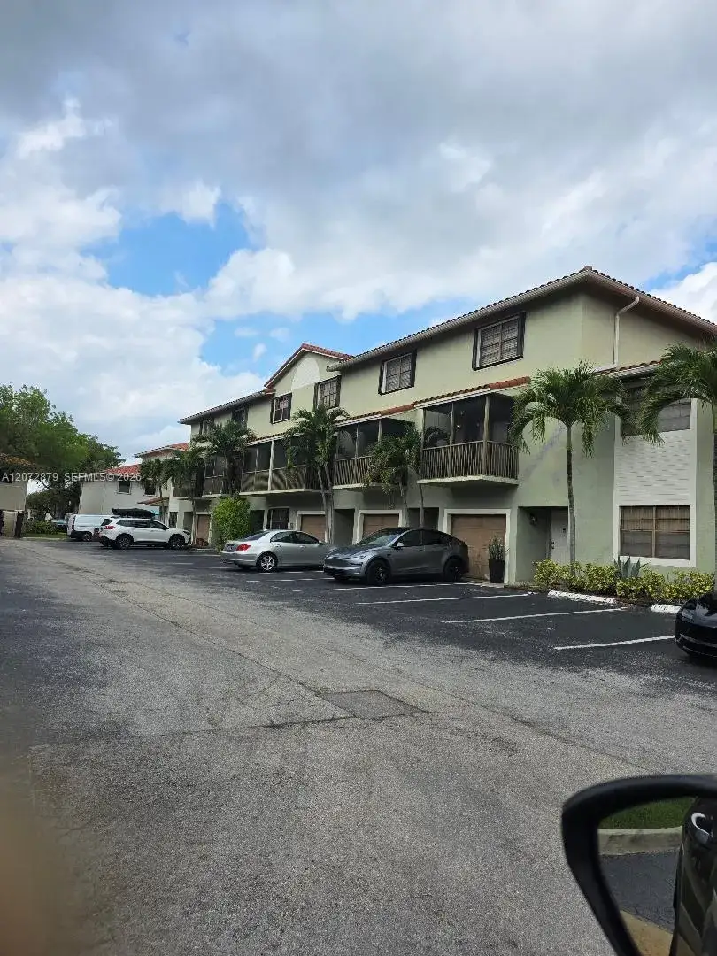 3 bedroom 2 bath Residential for sale at 9872 Hammocks Blvd # 51, Miami FL 33196
