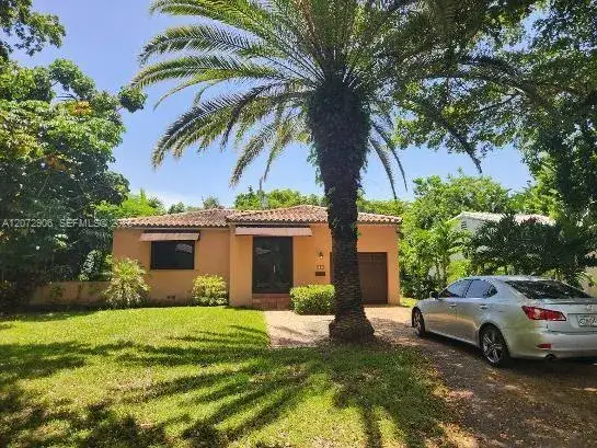 2 bedroom 1 bath Residential for sale at 448 Cadagua Ave, Coral Gables FL 33146