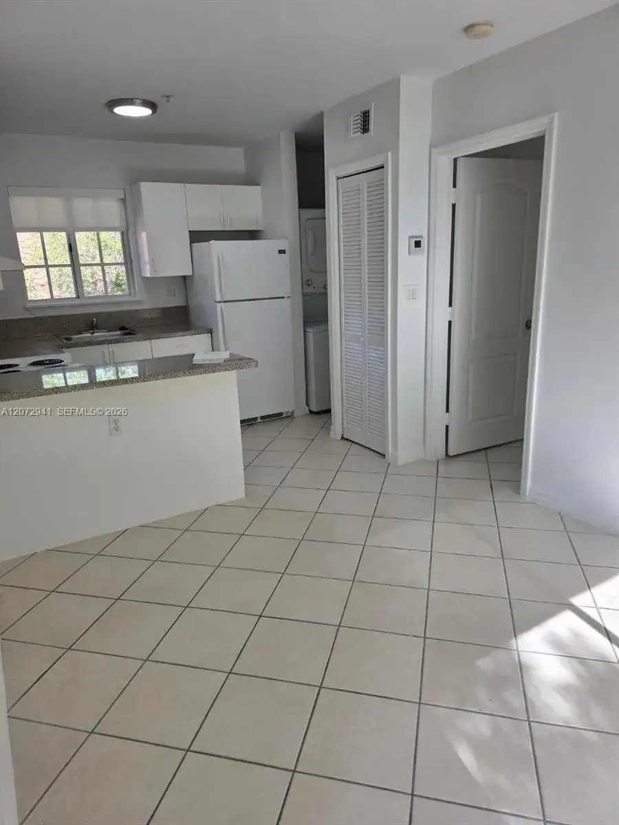 3090 BIRD AV # 303, Coconut Grove FL 33133