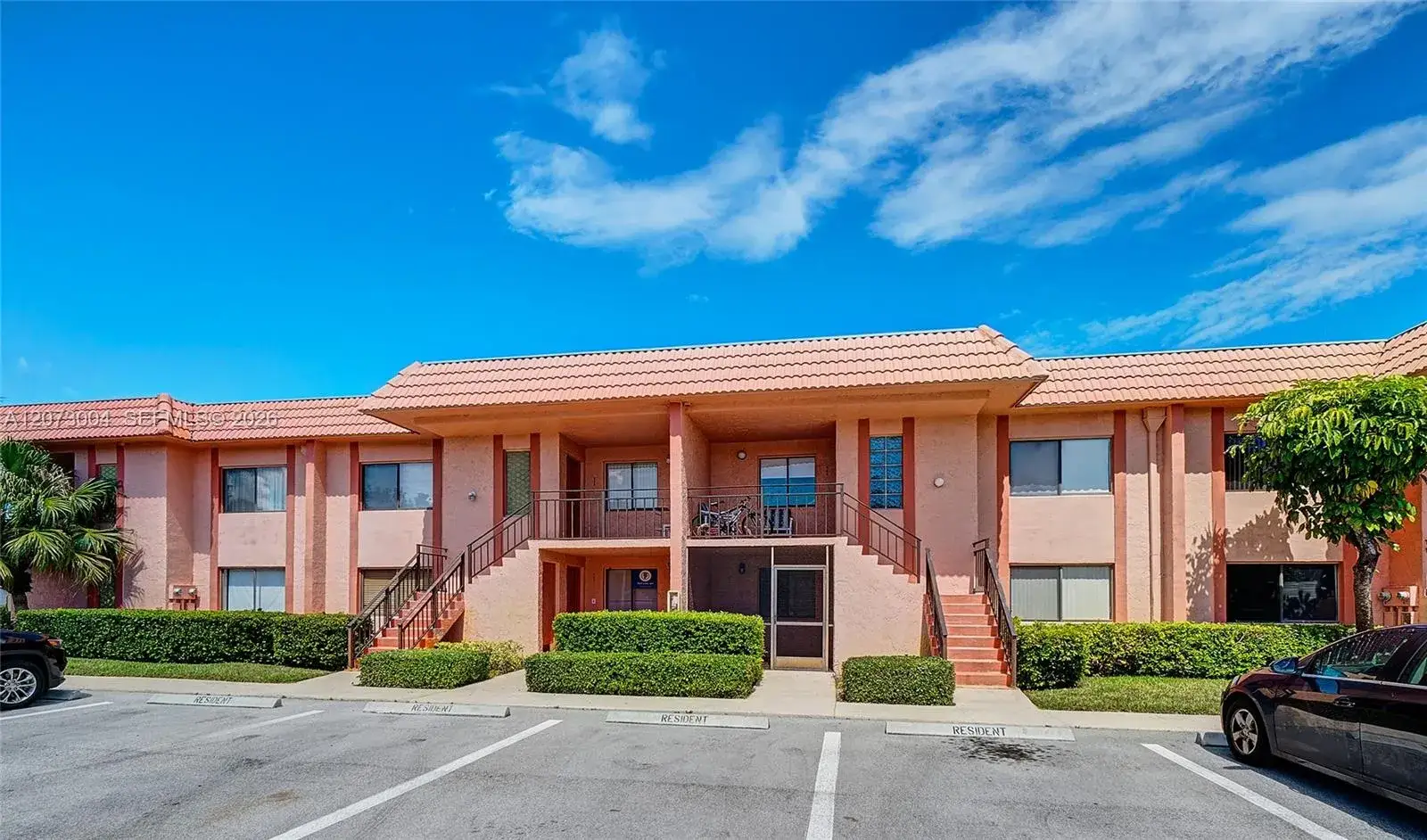 2 bedroom 2 bath Residential Lease for rent at 231 Lakeview Drive # 103, Weston FL 33326
