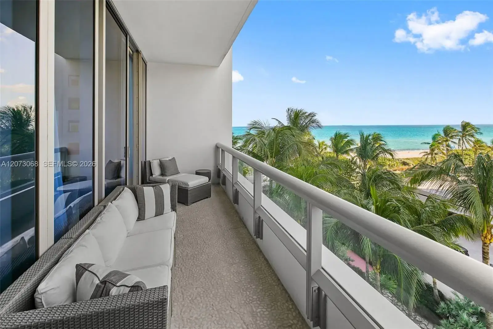 1 bedroom 1 bath Residential Lease for rent at 6799 Collins Ave # 407, Miami Beach FL 33141