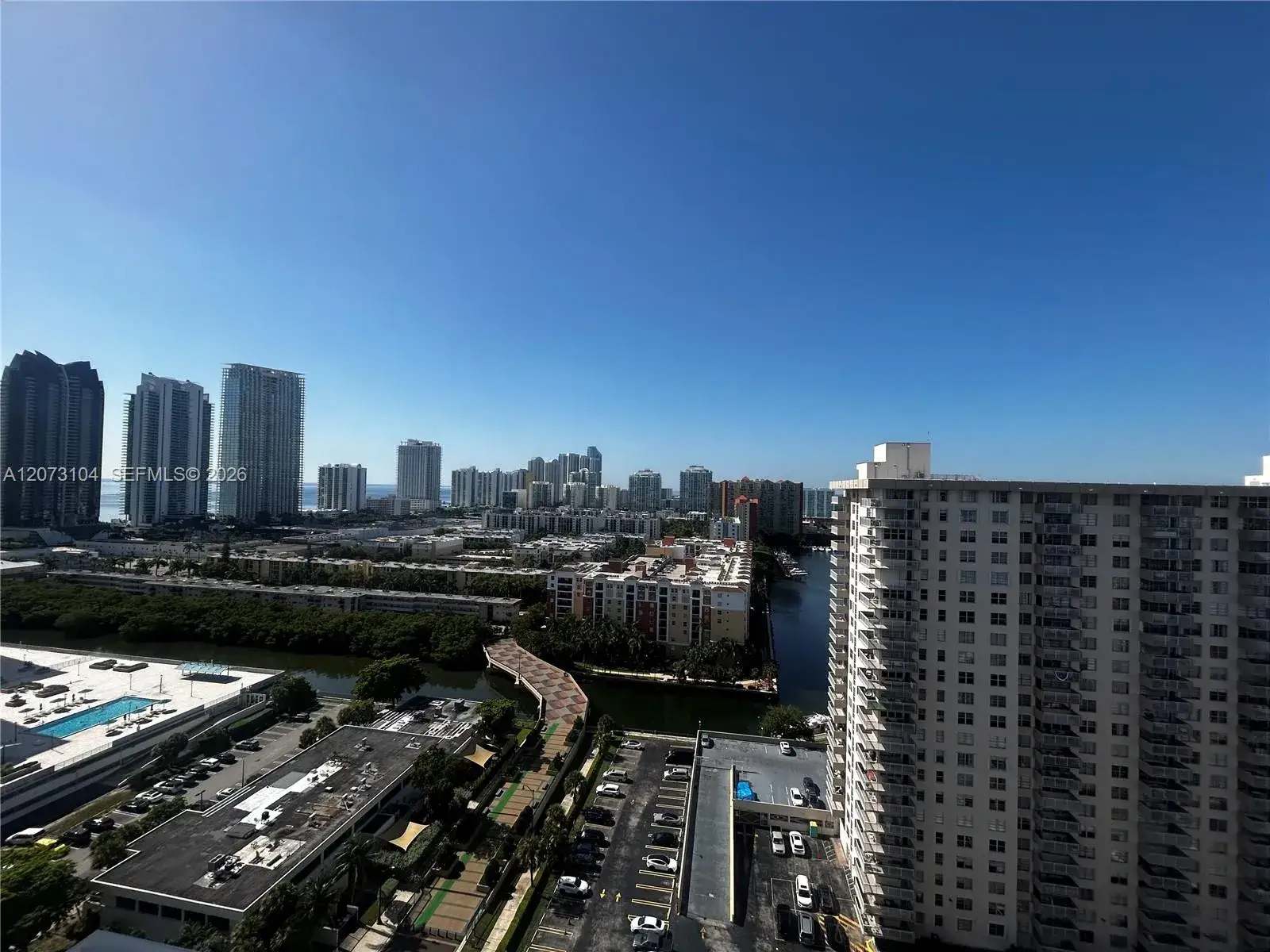 1 bedroom 1 bath Residential for sale at 251 174th St # 2315, Sunny Isles Beach FL 33160