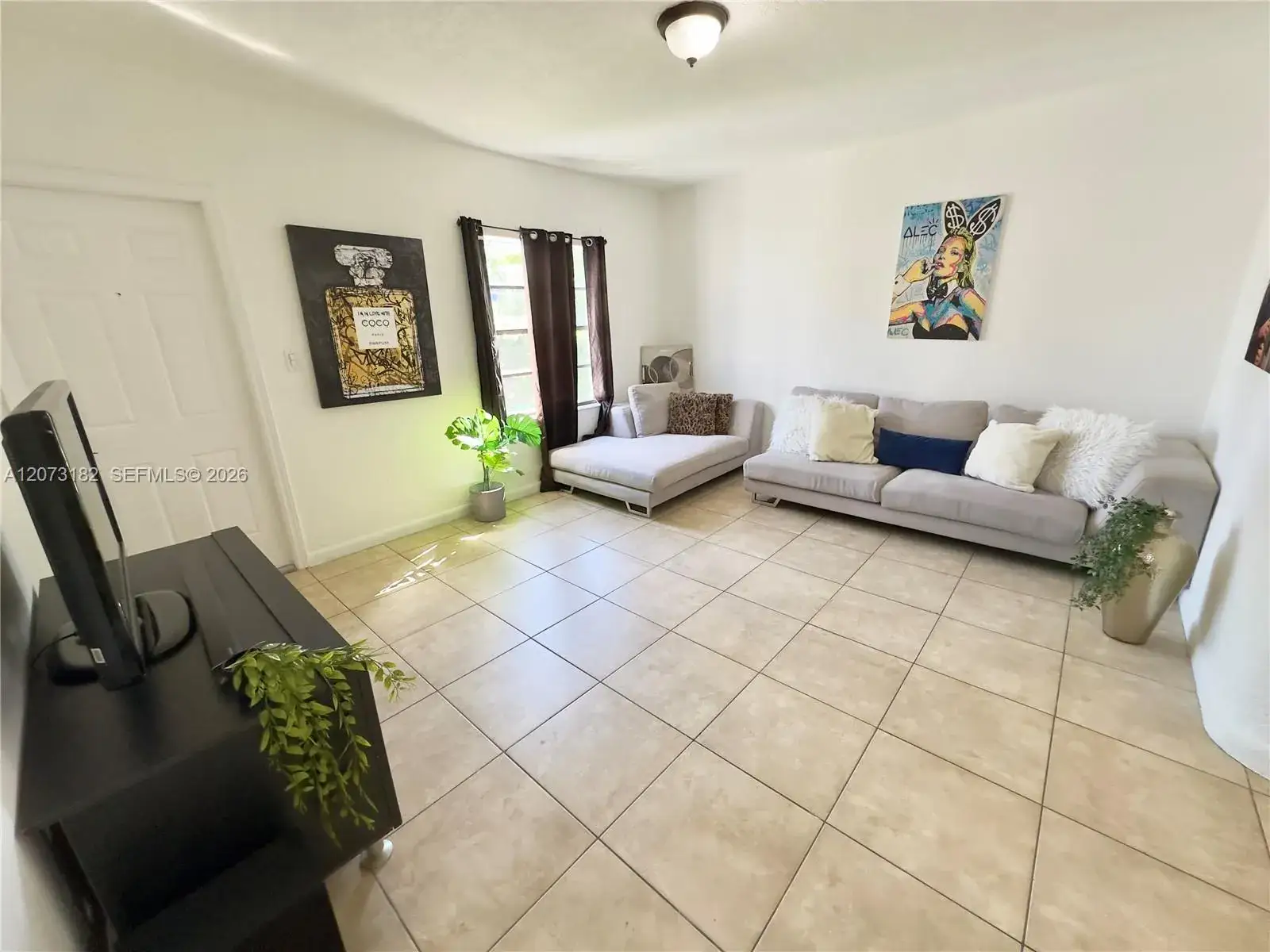 2 bedroom 1 bath Residential Lease for rent at 301 NW 37th St, Miami FL 33127