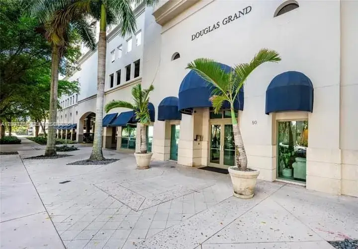 1 bath Residential for sale at 50 Menores Ave # 802, Coral Gables FL 33134