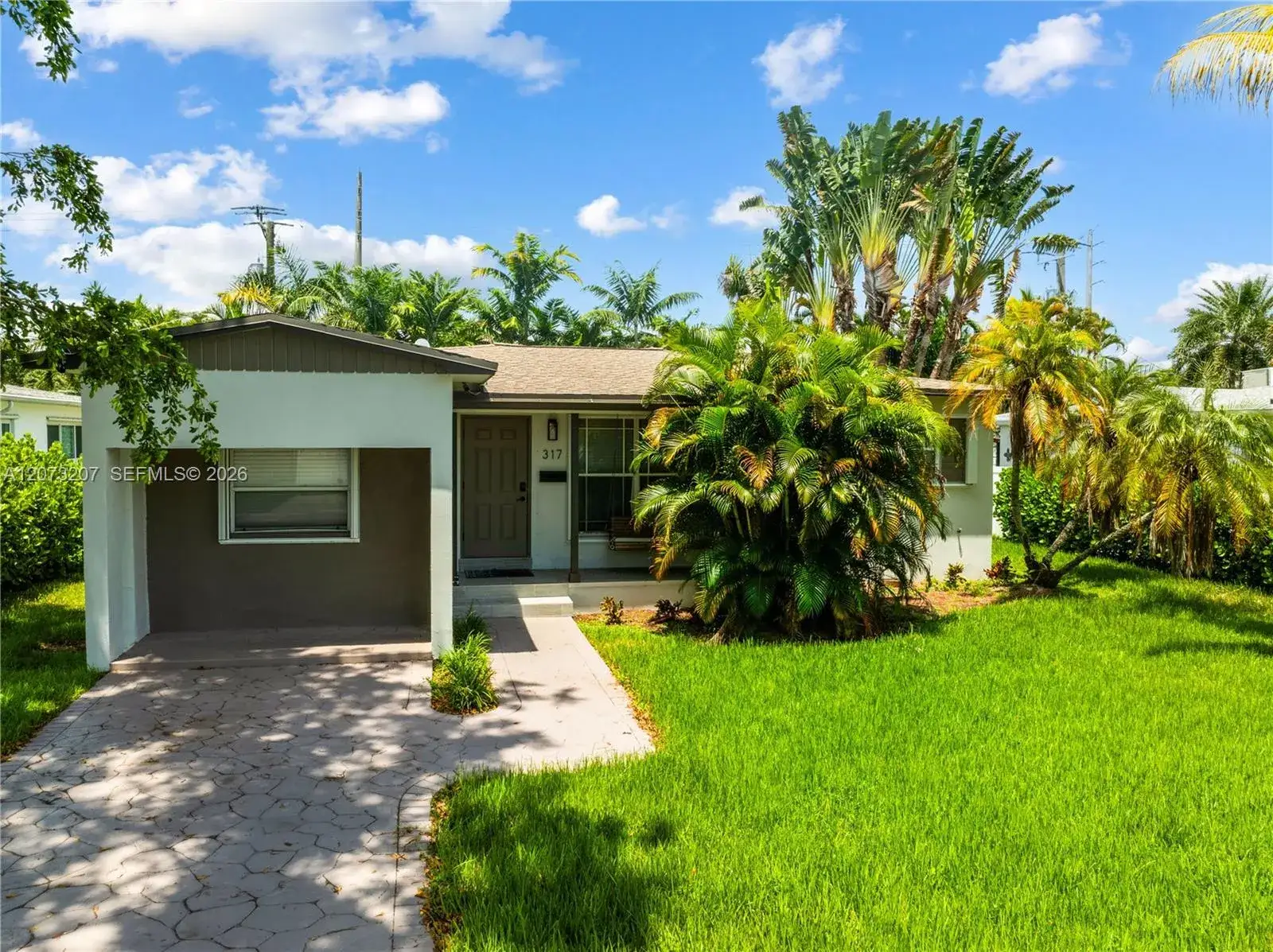 4 bedroom 2 bath Residential Lease for rent at 317 SE 3rd Ter, Dania Beach FL 33004