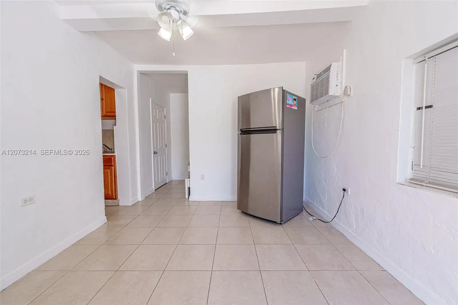 1 bedroom 1 bath Residential Lease for rent at 528 SW 21st Ave # A, Miami FL 33135