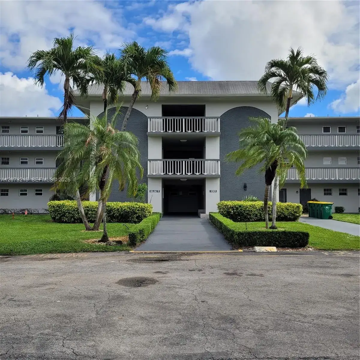 1 bedroom 1 bath Residential for sale at 151 SW 134th Way # 212N, Pembroke Pines FL 33027
