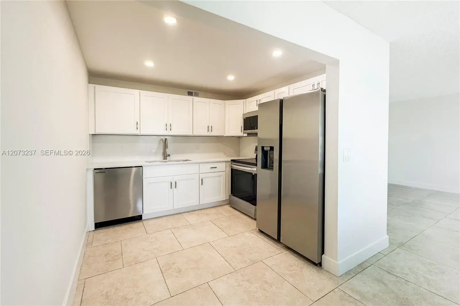 2 bedroom 2 bath Residential for sale at 382 Wellington K # 382, West Palm Beach FL 33417