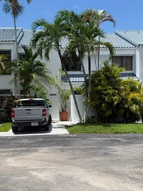 3 bedroom 3 bath Residential for sale at 10225 SW 89th St, Miami FL 33176