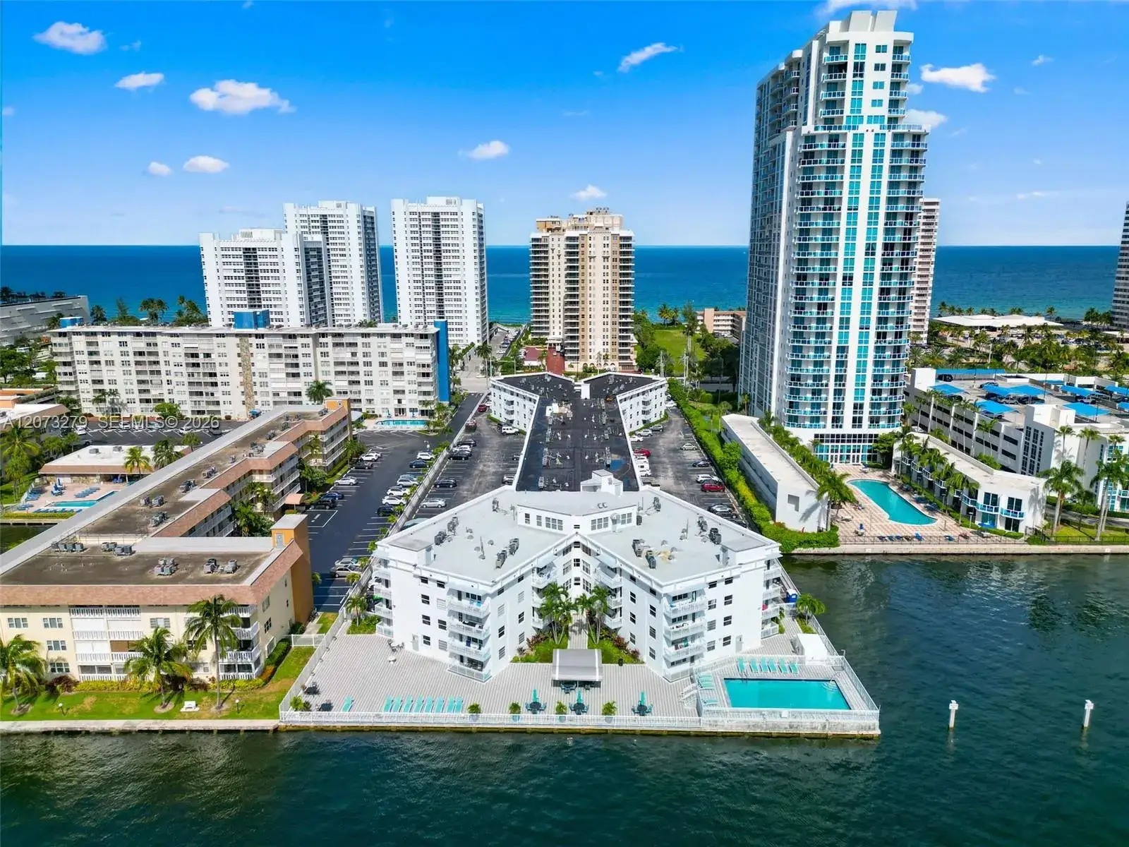 1 bedroom 1 bath Residential Lease for rent at 1913 S Ocean Dr # 208A, Hallandale Beach FL 33009