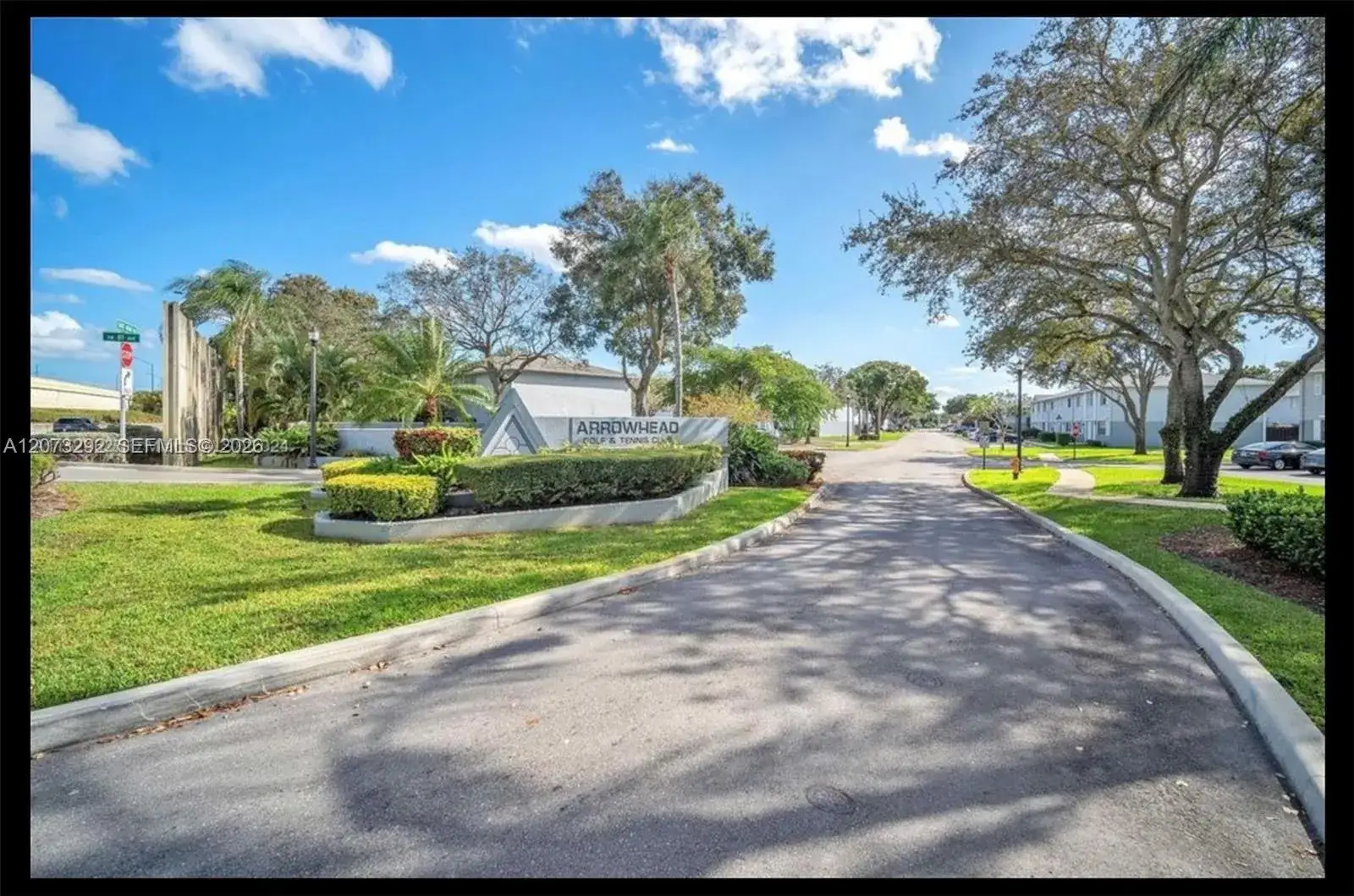 1925 SW 81st Ter, Davie FL 33324