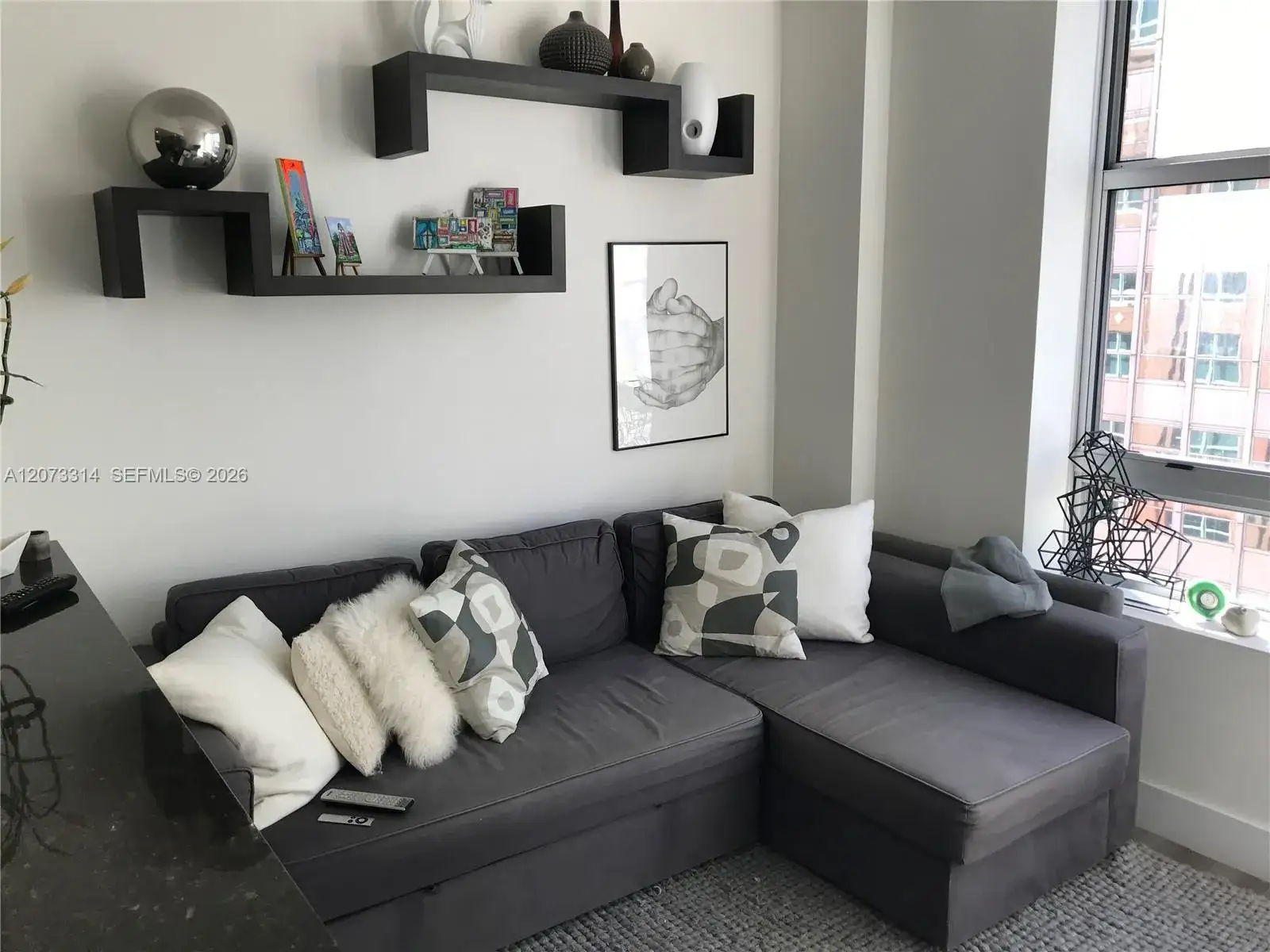 2 bedroom 2 bath Residential Lease for rent at 111 E Flagler St # 701, Miami FL 33131