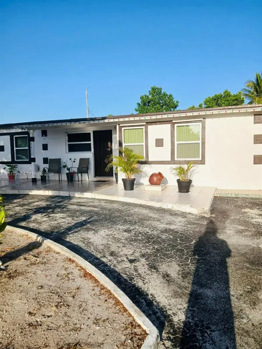 3 bedroom 2 bath Residential for sale at 4400 SW 112th Pl, Miami FL 33165
